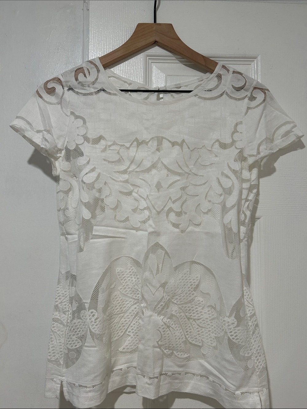 Banana Republic White Sheer Lace Overlay Short Sleeve Top
